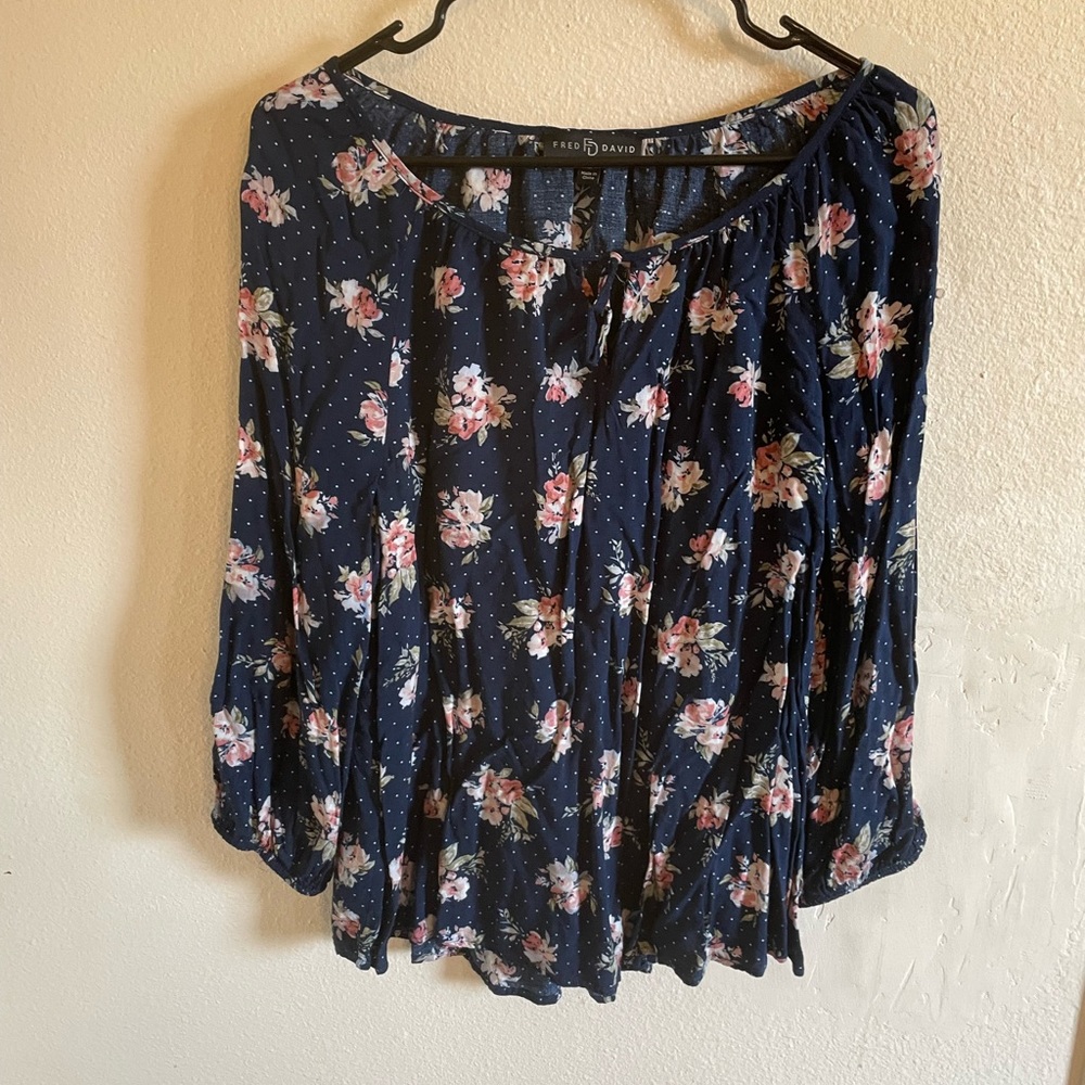 Women’s floral blouse large